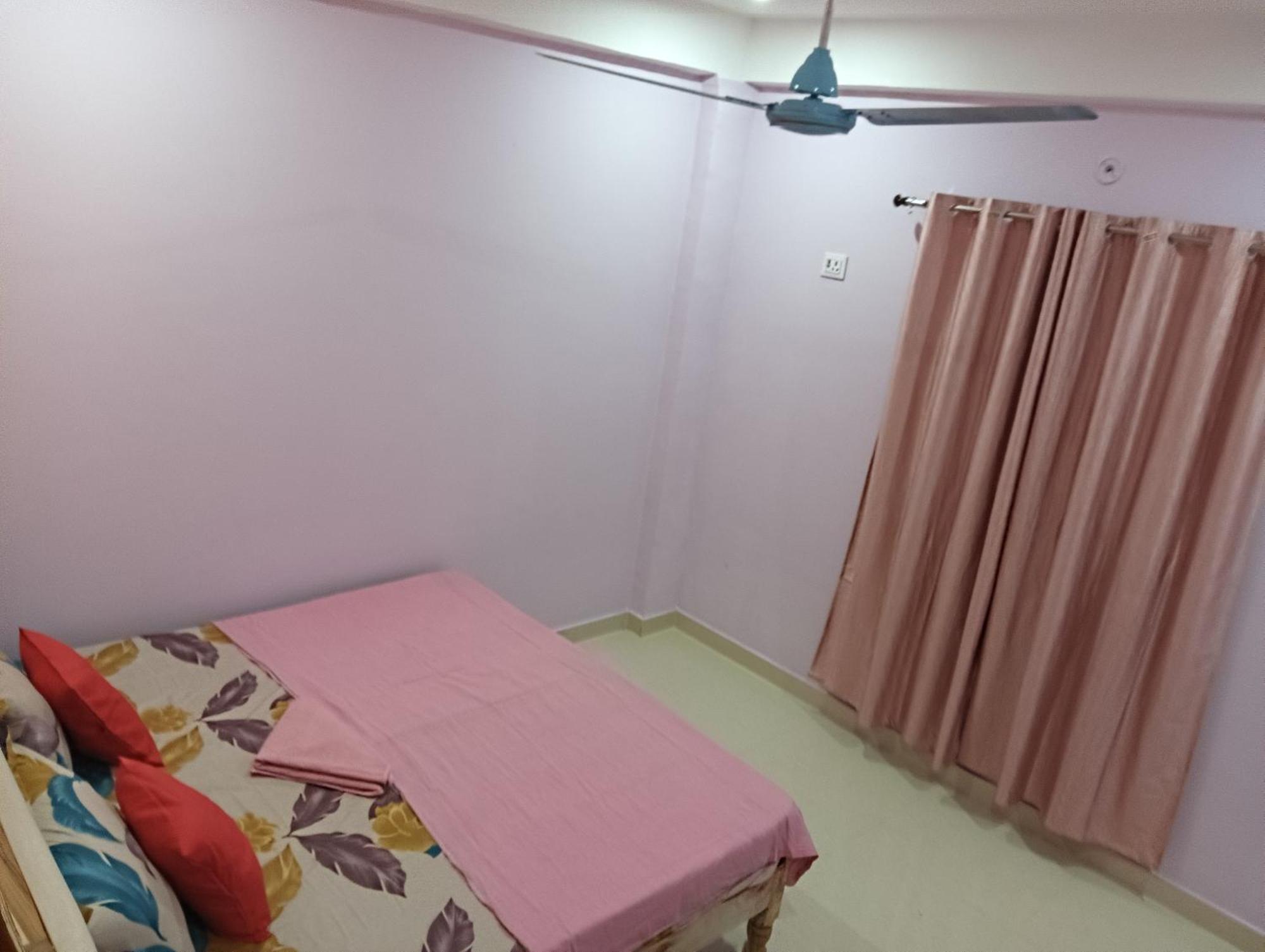 Kedar Guest House Ayodhya Экстерьер фото
